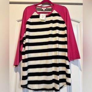 NWT. Lularoe brand. Randy style shirt. Size 3XL.